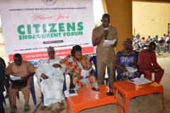 The-Sole-Administrator-Kwande-Local-Government-Mr.-Daniel-Orngu-delivering-his-speech-at-the-forum